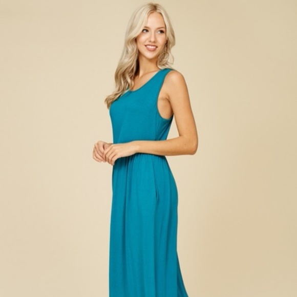 Racer Back Pleated Loose Solid Long Dress - Picture 3 of 3